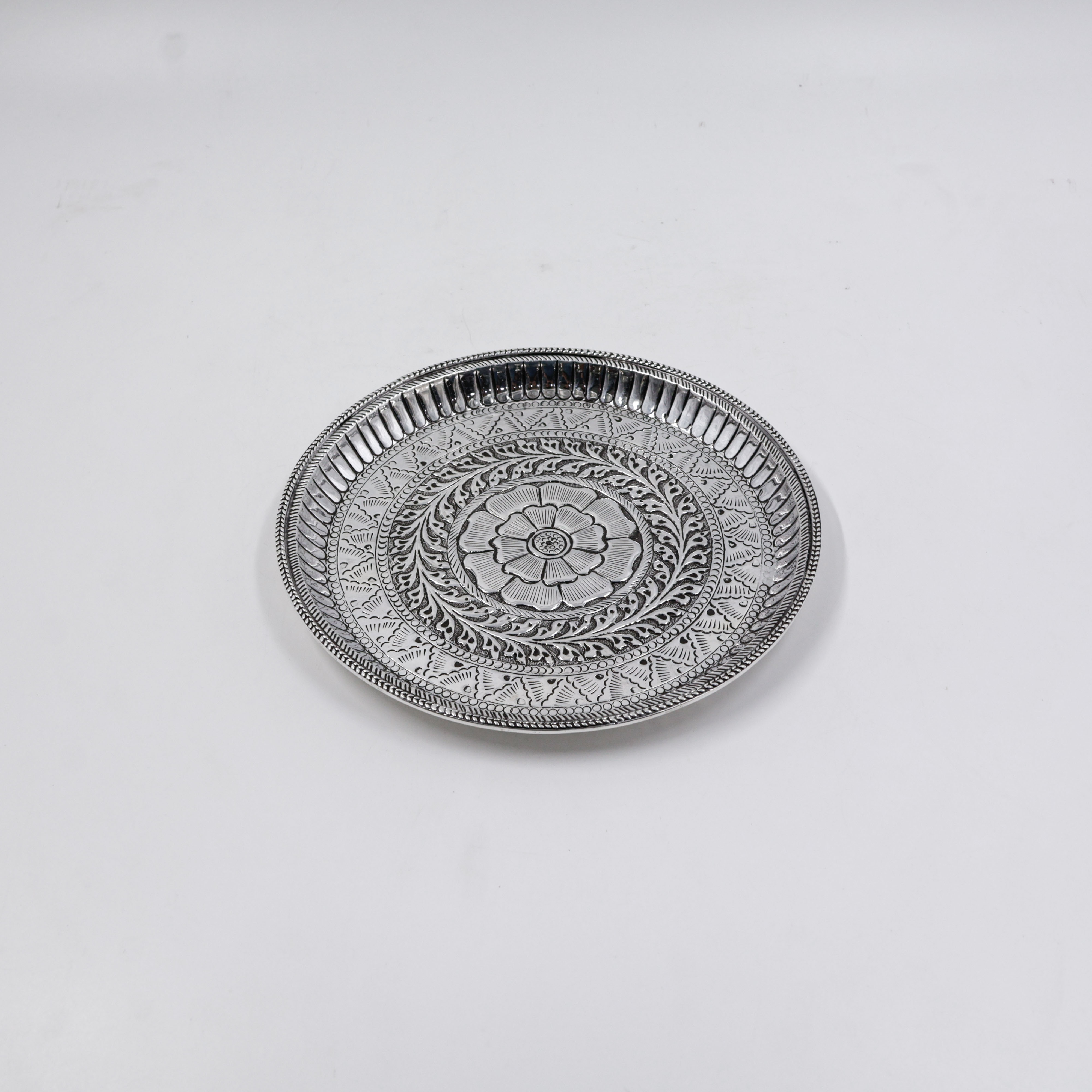 New Akshaya Jewellers - Silver Anitque Plate For Pooja Use